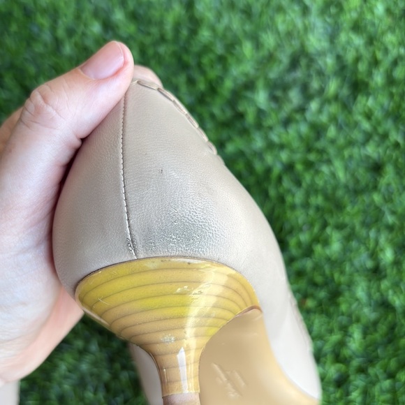 SALVATORE FERRAGAMO Luxury Italian Designer Nude Kitten Heels size 9.5 - Picture 8 of 12